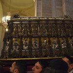 Scrigno portato dai devoti dentro la cattedrale durante la festa di Sant'Agata a Catania